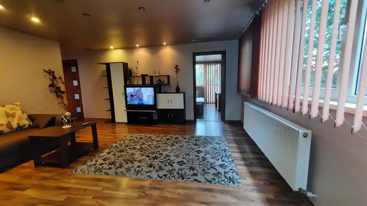 Apartament Laurentiu - Etaj.1 Bukurešť Exteriér fotografie