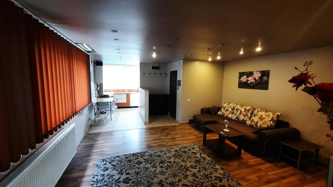 Apartament Laurentiu - Etaj.1 Bukurešť Exteriér fotografie